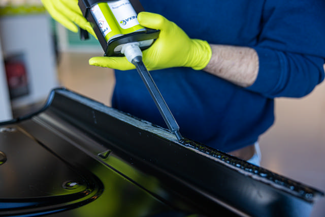 Finixa PLI 60 Pistole für Metallkleber